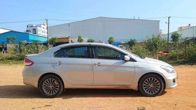 https://images10.gaadi.com/usedcar_image/4076218/original/processed_1544d3f534df3235a5ef9a8ee00fb77a.jpg?imwidth=6401