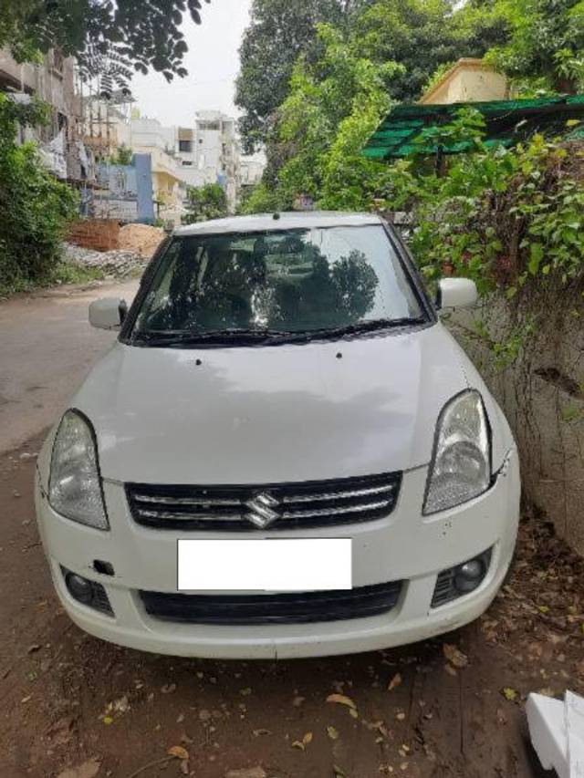 https://images10.gaadi.com/usedcar_image/4076267/original/processed_c48051bf-d518-472a-a3f8-86be7f58c7fd.jpg?imwidth=6400