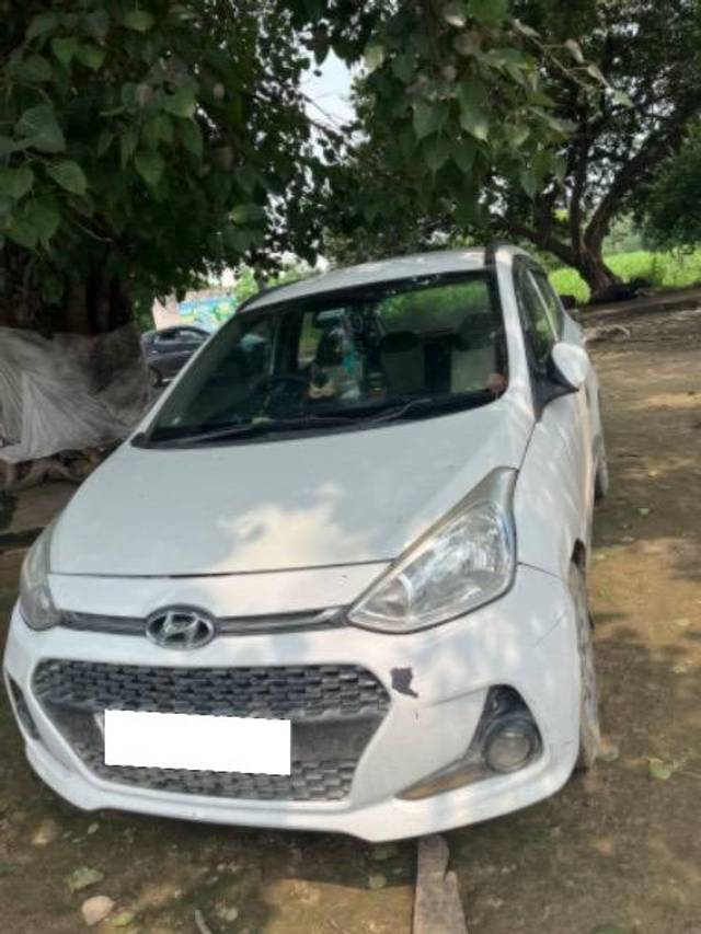 https://images10.gaadi.com/usedcar_image/4076274/original/processed_06a866f5-8ec8-48f8-9aa1-7d9cbaff0c68.jpeg?imwidth=6400