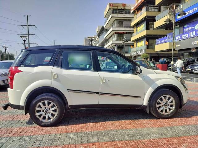 https://images10.gaadi.com/usedcar_image/4076275/original/processed_709575284a2b7dccf350ae60896e4850.jpeg?imwidth=6401