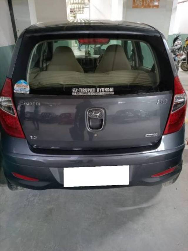 https://images10.gaadi.com/usedcar_image/4076382/original/processed_3d36e13c-07ac-40fb-921f-a892e44dd3df.jpg?imwidth=6401