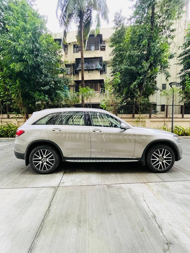 https://images10.gaadi.com/usedcar_image/4076402/original/75637c60d4a06df138d5ce60edaed2cc.jpg?imwidth=6401