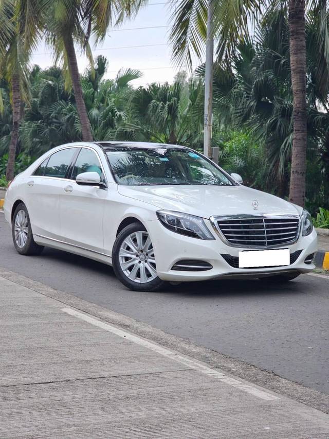 https://images10.gaadi.com/usedcar_image/4076409/original/processed_fb62a2602d30404669932aad43089789.jpg?imwidth=6400