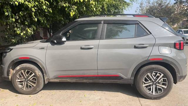 https://images10.gaadi.com/usedcar_image/4076610/original/processed_7c6060db-a7e0-44ea-946a-20ff81027513.jpg?imwidth=6402