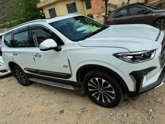 https://images10.gaadi.com/usedcar_image/4076639/original/processed_a5d16247a7f3aa48db42ec357d5edf60.jpg?imwidth=6400