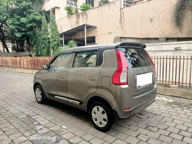 https://images10.gaadi.com/usedcar_image/4076755/original/processed_bebabdb929d59c19e6f5df5258518c09.jpg?imwidth=6402