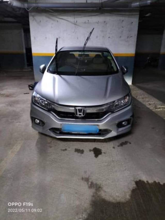 https://images10.gaadi.com/usedcar_image/4076799/original/processed_bffe5b3b-6b42-442a-9d4b-52f87b4bb95b.jpg?imwidth=6400