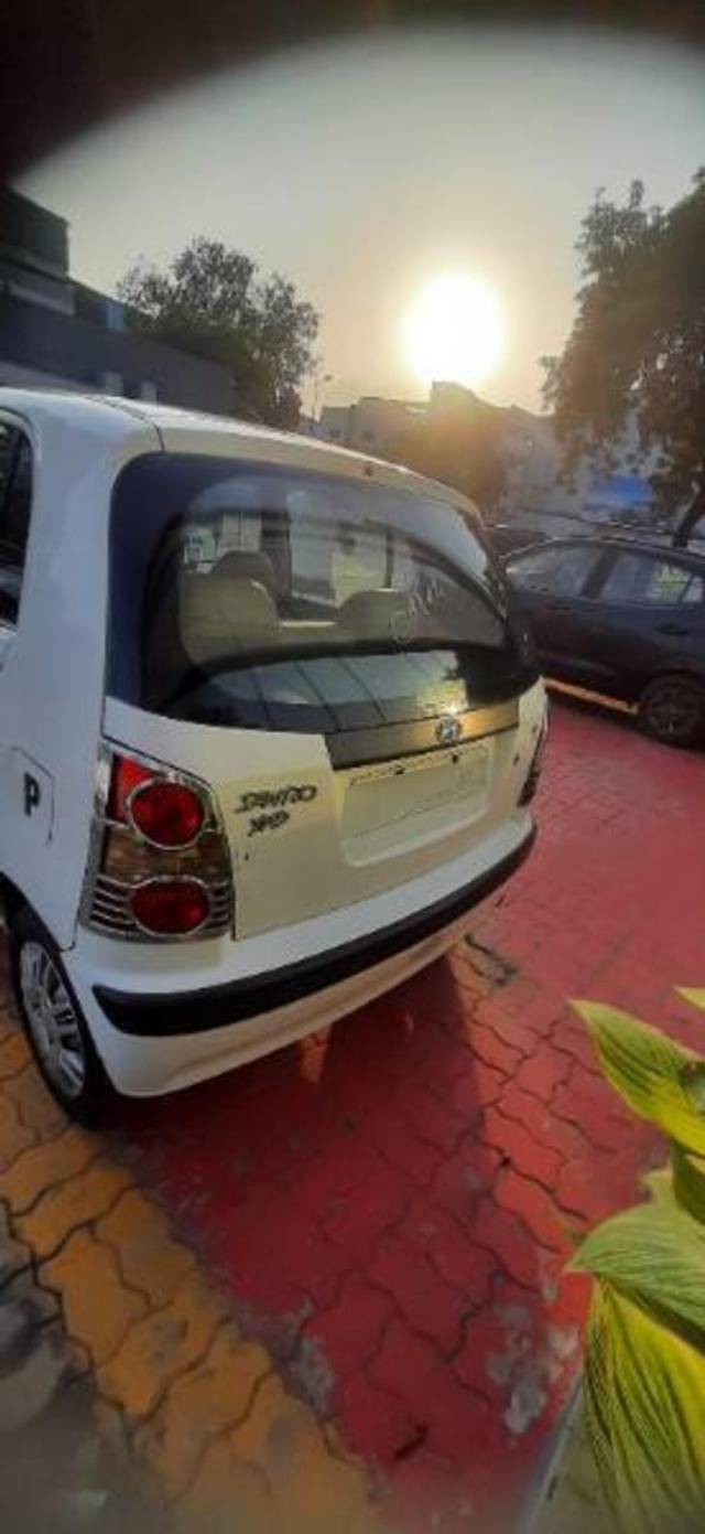 https://images10.gaadi.com/usedcar_image/4076805/original/processed_548066a1-9911-4c44-858f-c504afedbb15.jpg?imwidth=6401