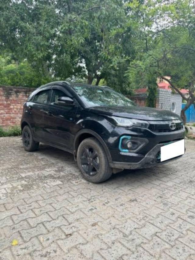 https://images10.gaadi.com/usedcar_image/4076852/original/processed_6245636b-580e-4a0b-9d45-cb2fed6f8d35.jpg?imwidth=6400