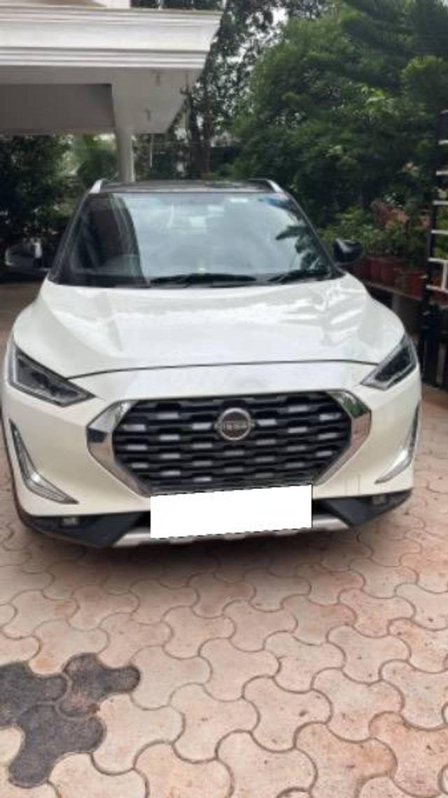 https://images10.gaadi.com/usedcar_image/4076941/original/processed_66cf829d-7416-4de0-9f32-eec338b2fd10.jpg?imwidth=6400