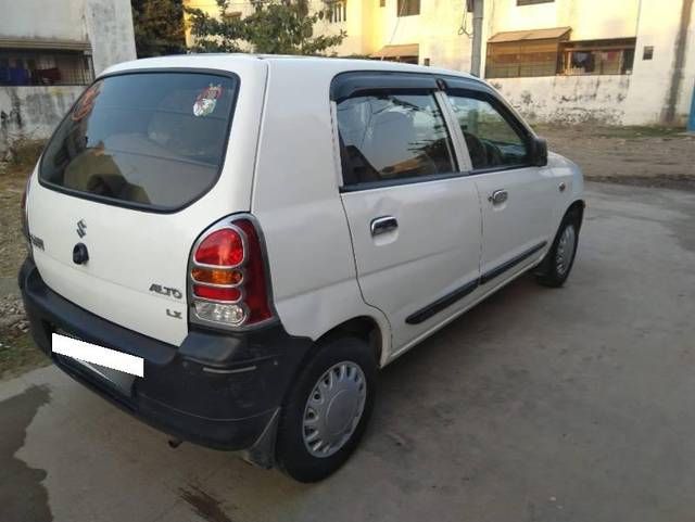 https://images10.gaadi.com/usedcar_image/4076960/original/processed_798364e2-20f5-4371-8161-3d7766e7e300.jpg?imwidth=6402