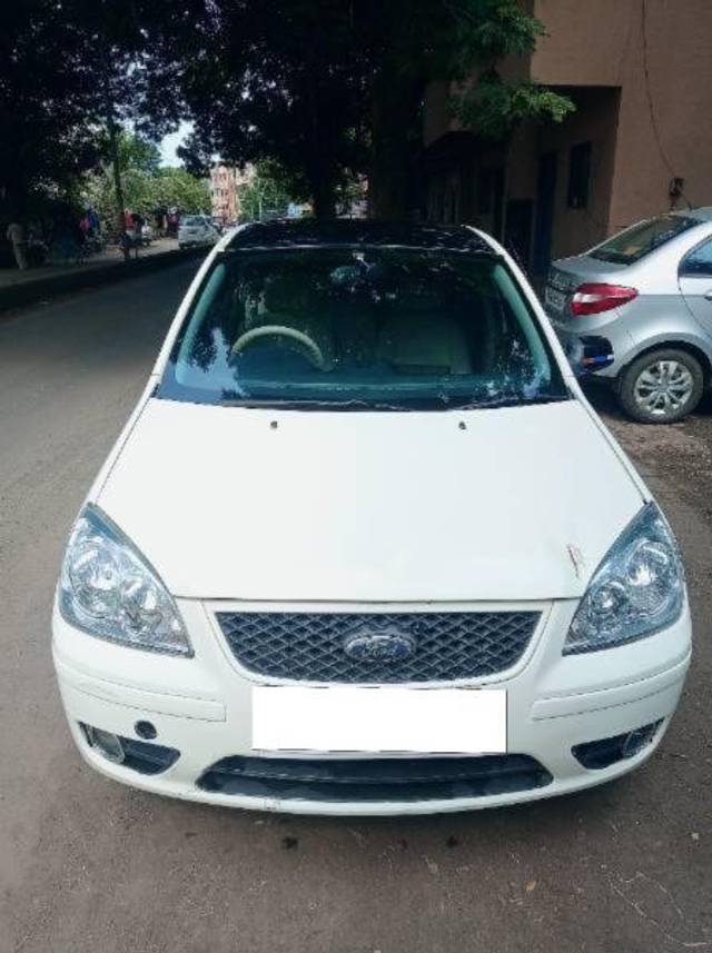 https://images10.gaadi.com/usedcar_image/4077468/original/processed_ab7220f1-51b1-49ab-b11d-93a47b949e68.jpg?imwidth=6400