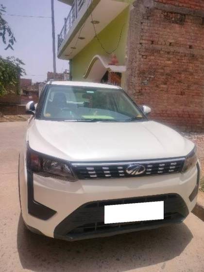 Mahindra XUV300 W6 Sunroof BSVI