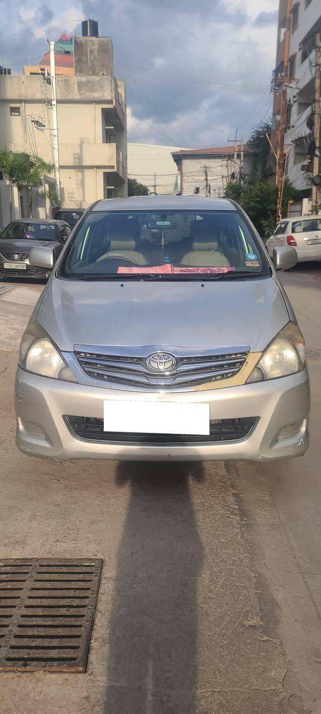 https://images10.gaadi.com/usedcar_image/4077620/original/processed_ae32a75a3695337e90aadd0c5a1f1963.jpg?imwidth=6402