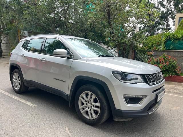 https://images10.gaadi.com/usedcar_image/4078092/original/processed_7a57e74d8c09d9dab60cc4760994a081.jpg?imwidth=6400