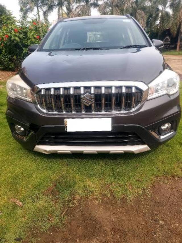 https://images10.gaadi.com/usedcar_image/4078176/original/processed_8d5beae9-84e6-449e-8cd4-1c97eaf8ad70.jpg?imwidth=6400