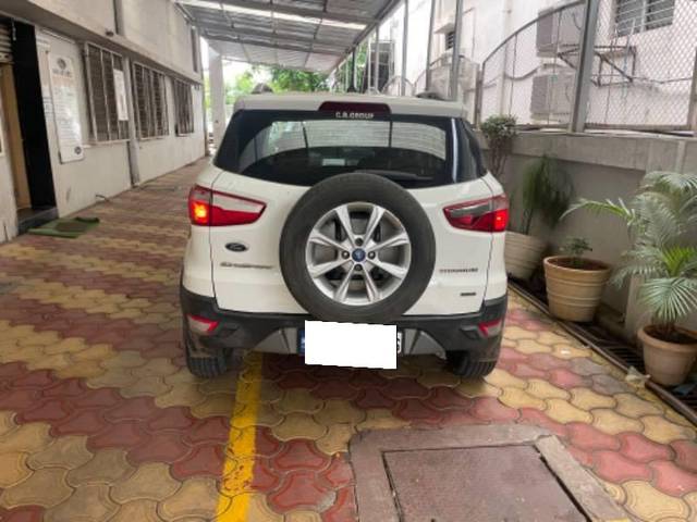 https://images10.gaadi.com/usedcar_image/4078250/original/processed_286f4dea-a200-4511-aed9-d559139626b7.jpeg?imwidth=6401