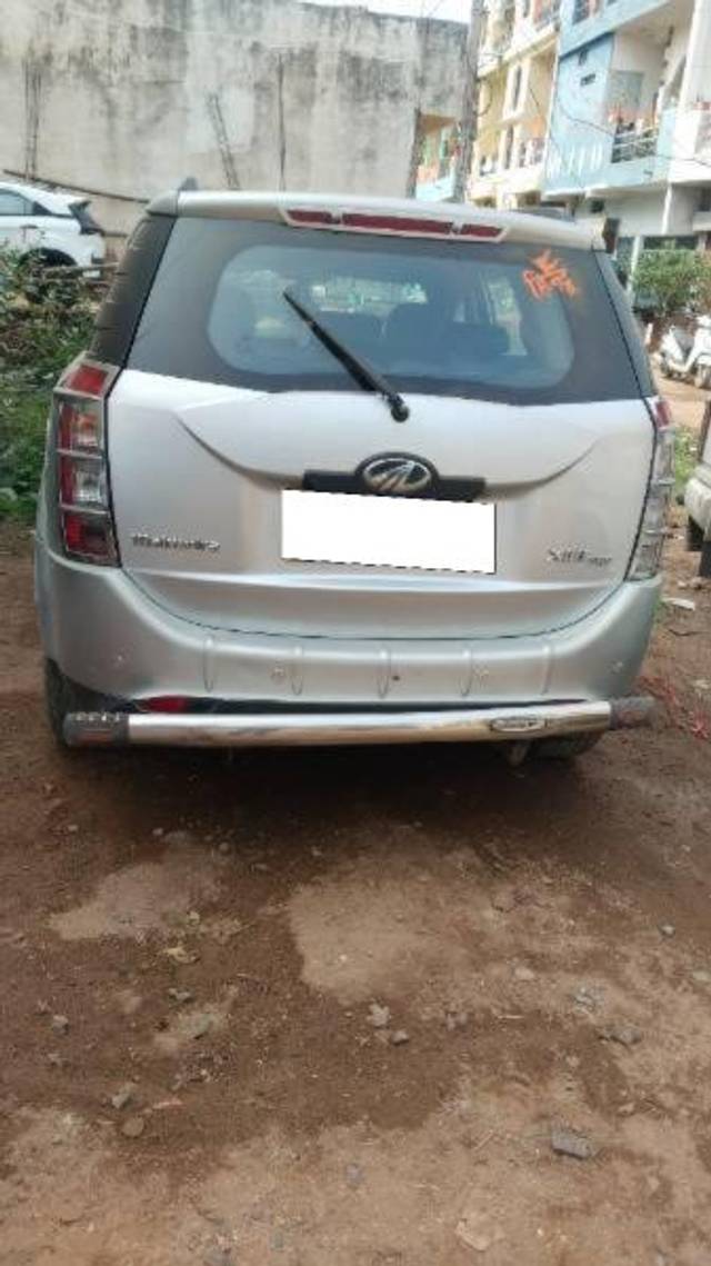 https://images10.gaadi.com/usedcar_image/4078275/original/processed_24fe1dc3-6db1-46be-a04f-5cdcb95f5d8c.jpg?imwidth=6402