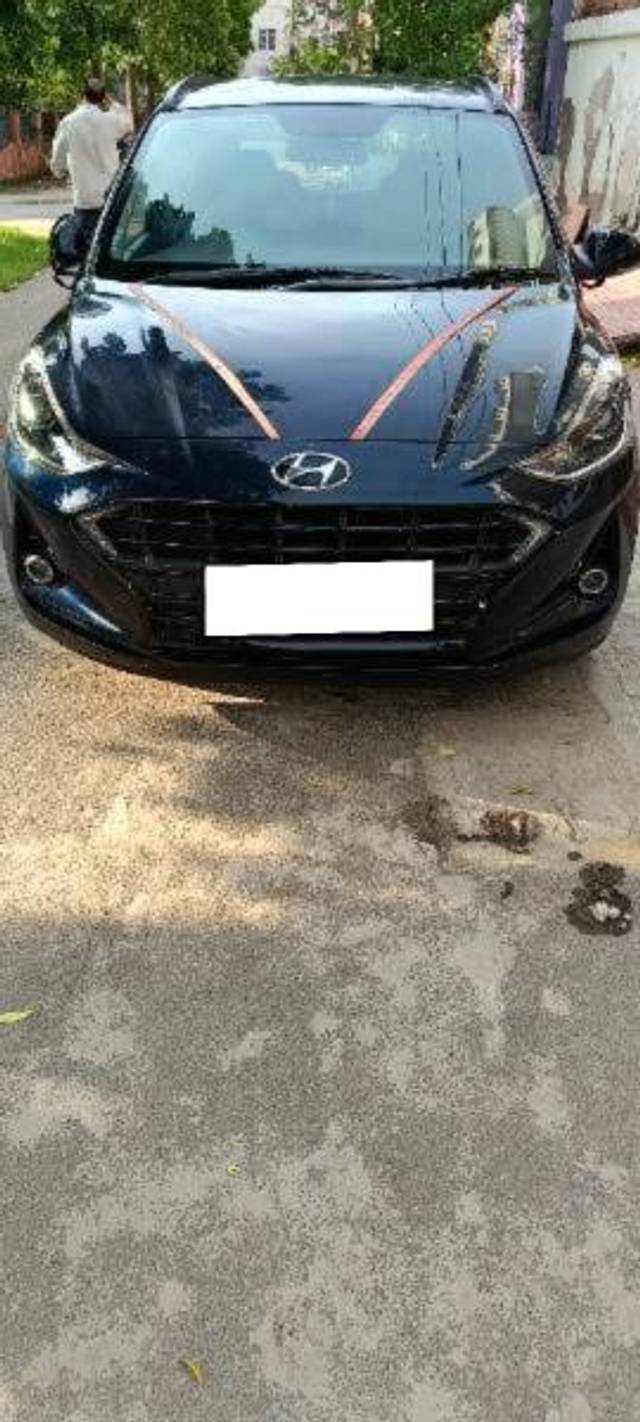 https://images10.gaadi.com/usedcar_image/4078292/original/processed_3e47b085-7b75-4df0-a52f-68e697171ecc.jpg?imwidth=6400