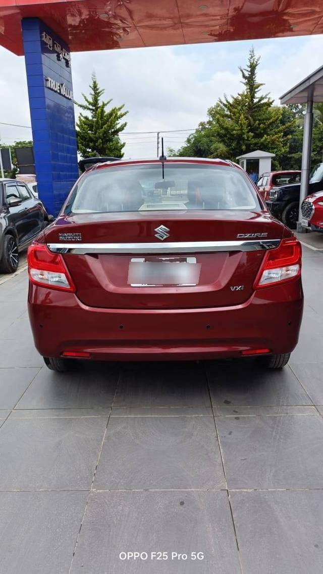 https://images10.gaadi.com/usedcar_image/4078382/original/processed_ef0417fd74a0ab2400eb38e0b56e46d3.jpg?imwidth=6402