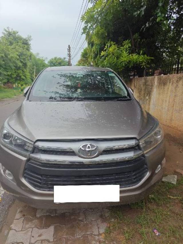 https://images10.gaadi.com/usedcar_image/4078943/original/processed_81e39969-6b48-44c5-ac56-999147c84709.jpg?imwidth=6400