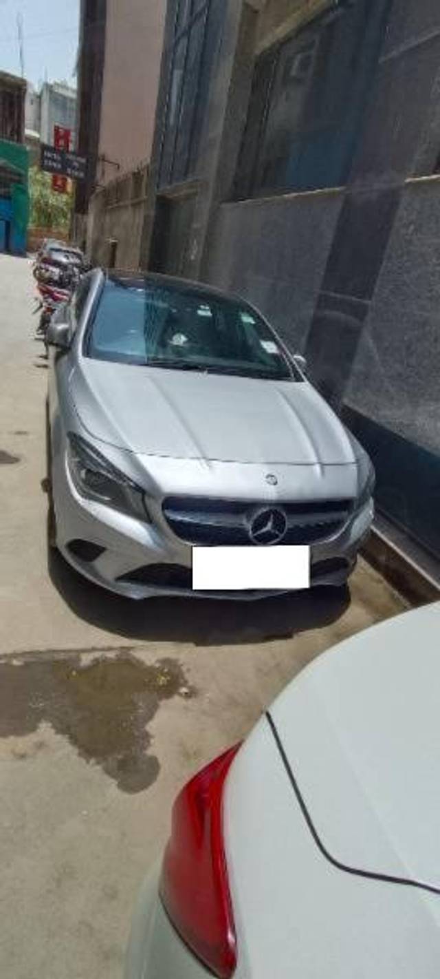 https://images10.gaadi.com/usedcar_image/4079053/original/processed_0459cbd6-a00a-4d06-b6ce-e617af210557.jpg?imwidth=6402