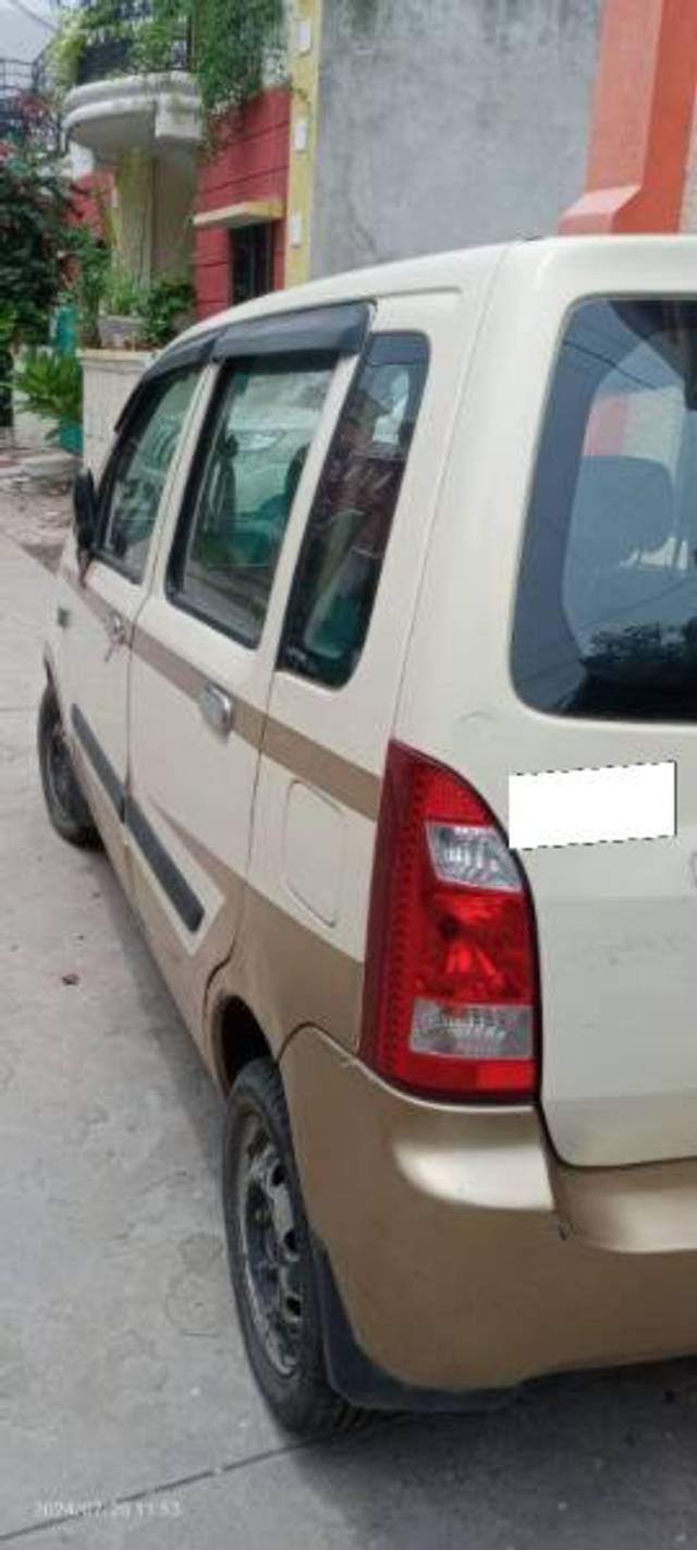 https://images10.gaadi.com/usedcar_image/4079076/original/processed_26bc9001-bfd9-42c8-85df-2530c23a5778.jpeg?imwidth=6402