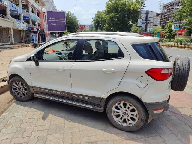 https://images10.gaadi.com/usedcar_image/4079469/original/processed_39ede829-a3ef-46d5-81bc-70779a094b84.jpg?imwidth=6400