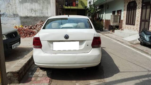 https://images10.gaadi.com/usedcar_image/4079550/original/processed_bbfb4659-749d-44c1-9be6-68e64ce66077.jpg?imwidth=6402