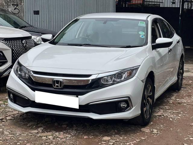 https://images10.gaadi.com/usedcar_image/4079551/original/processed_138f160ac8f3f9a2b071c79ae1095435.jpg?imwidth=6402