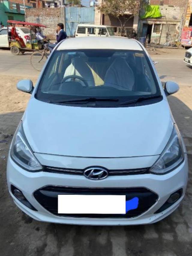 https://images10.gaadi.com/usedcar_image/4079554/original/processed_d519c7ce-5334-4f19-8183-10b0145d7f9a.jpg?imwidth=6401