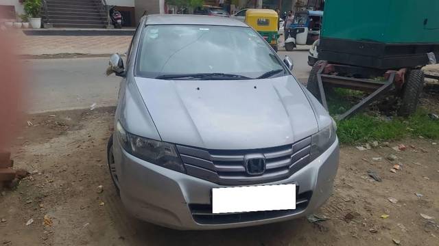 https://images10.gaadi.com/usedcar_image/4079655/original/processed_e4a28223-6bae-43e0-af03-b982991675af.jpeg?imwidth=6400