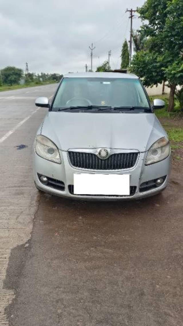 https://images10.gaadi.com/usedcar_image/4080128/original/processed_14d492d9-001a-4b31-827f-aa7dba693834.jpg?imwidth=6400