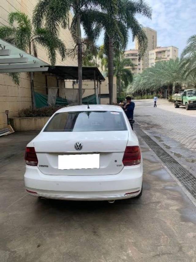 https://images10.gaadi.com/usedcar_image/4080192/original/processed_56356698-58da-4ffc-be6f-d06738c82912.jpeg?imwidth=6401