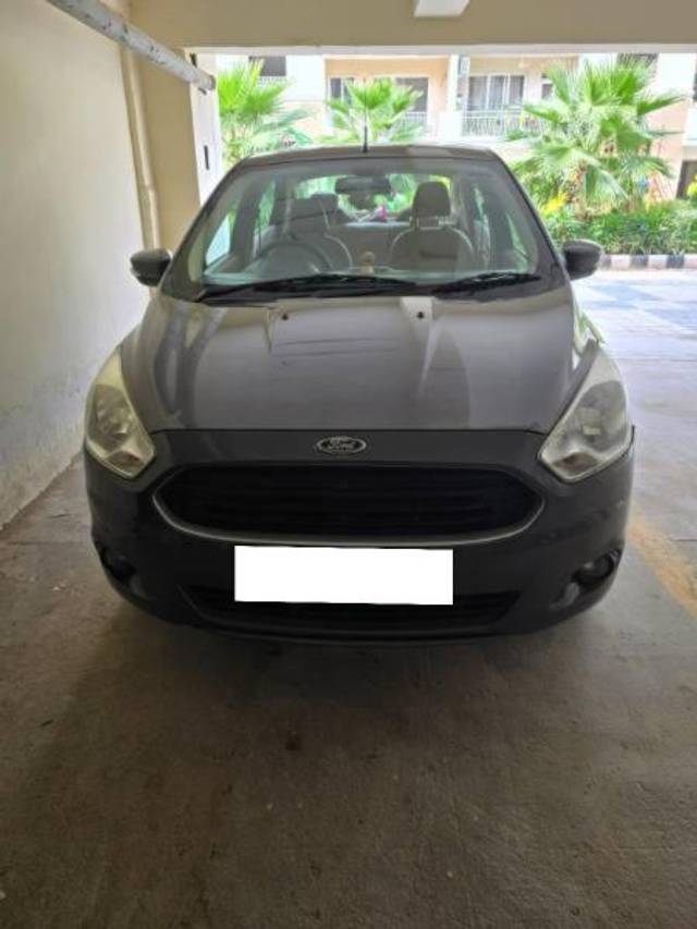 https://images10.gaadi.com/usedcar_image/4080305/original/processed_74a2e321-aa08-448f-96fb-093da0c335b2.jpg?imwidth=6402