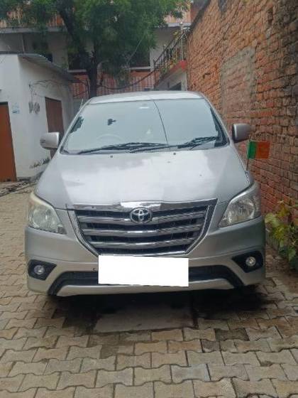 Toyota Innova 2.5 VX (Diesel) 8 Seater