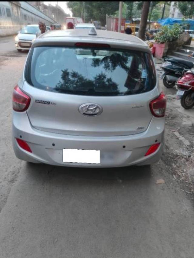 https://images10.gaadi.com/usedcar_image/4080435/original/processed_1ce867db-acda-4e76-9ddf-f6b67c966208.jpg?imwidth=6401