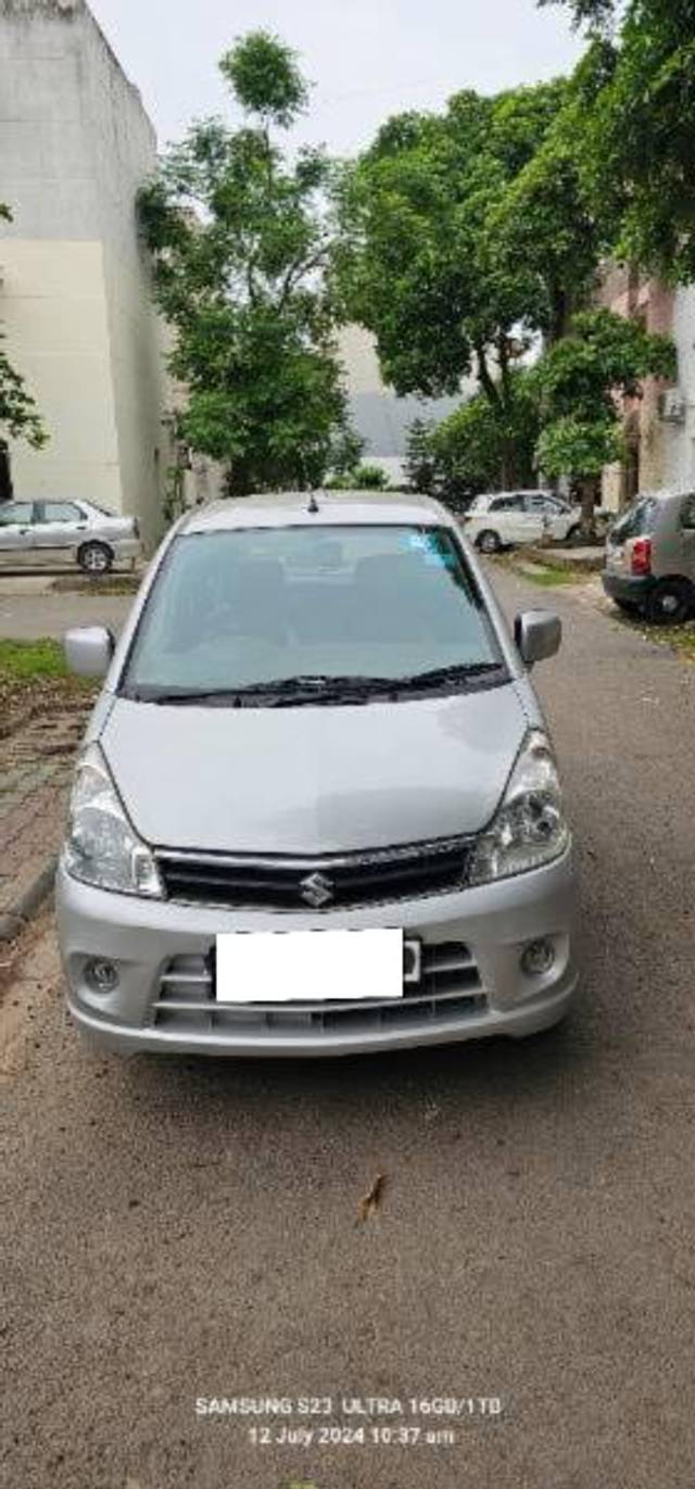 https://images10.gaadi.com/usedcar_image/4080449/original/processed_a9e3c75e-b90b-4b40-979b-8c1b50d5eee5.jpg?imwidth=6400