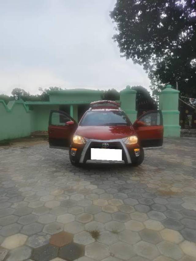 https://images10.gaadi.com/usedcar_image/4080556/original/processed_6332d0bc-a882-4ec1-873e-de68b02583e5.jpg?imwidth=6400