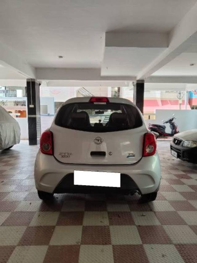 https://images10.gaadi.com/usedcar_image/4080711/original/processed_423080bc-5ba2-4f8e-8df7-c91cd05279c7.jpg?imwidth=6402