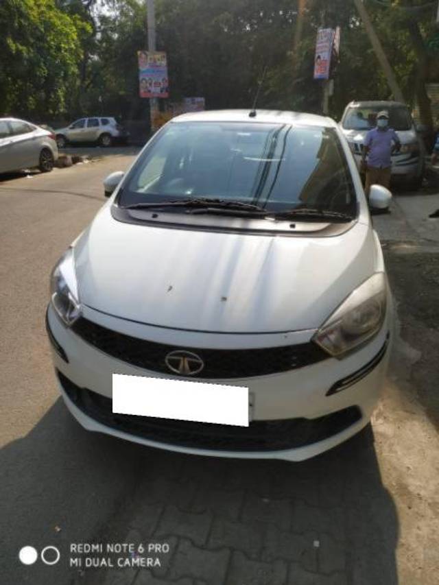 https://images10.gaadi.com/usedcar_image/4080806/original/processed_4af7142f-6699-473a-8ccd-f692ab2d027d.jpg?imwidth=6400