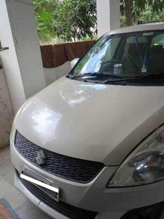 https://images10.gaadi.com/usedcar_image/4080857/original/processed_4e5fa364-2efd-4a83-9aa4-afa1192f02ea.jpg?imwidth=6402