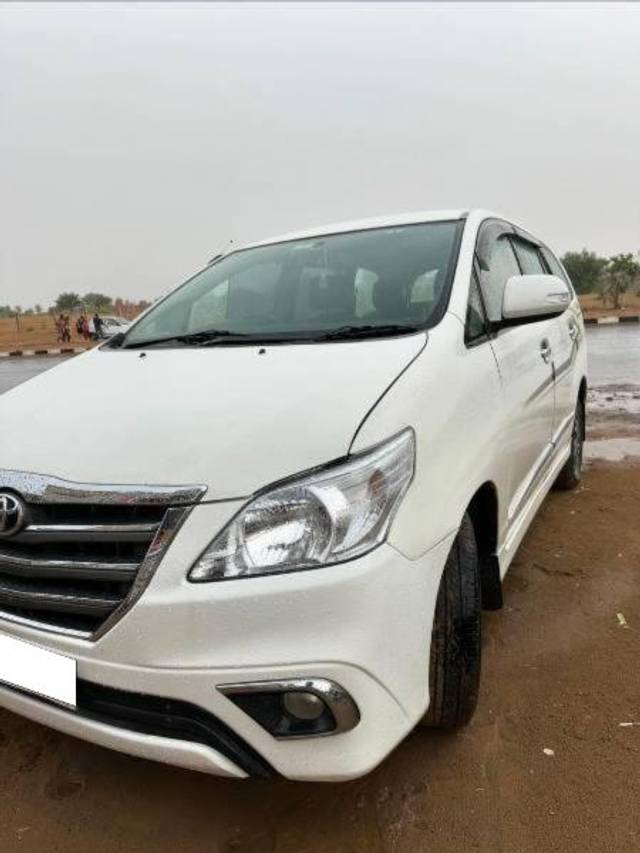 https://images10.gaadi.com/usedcar_image/4080919/original/processed_6b3645af-7124-4979-9c0c-2af4df2d4738.jpg?imwidth=6401