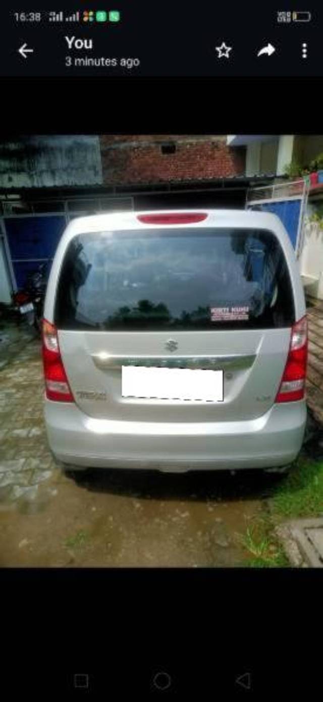 https://images10.gaadi.com/usedcar_image/4081079/original/processed_2cede5bf-e2ab-469c-8ad3-95b41948052a.jpg?imwidth=6401