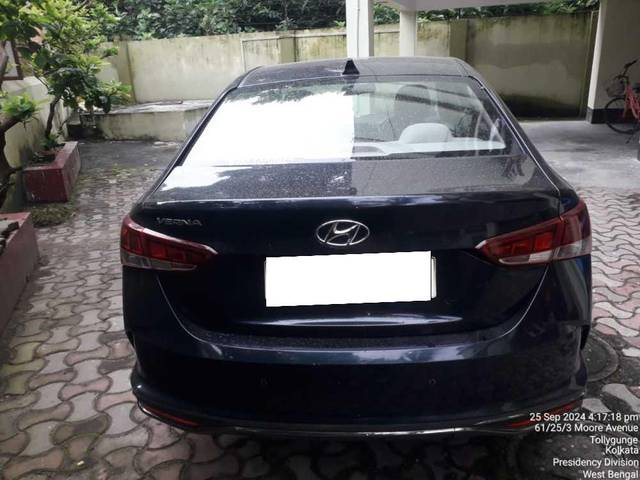 https://images10.gaadi.com/usedcar_image/4081093/original/processed_3b6c516f6113879476331785a07a8b29.jpeg?imwidth=6402