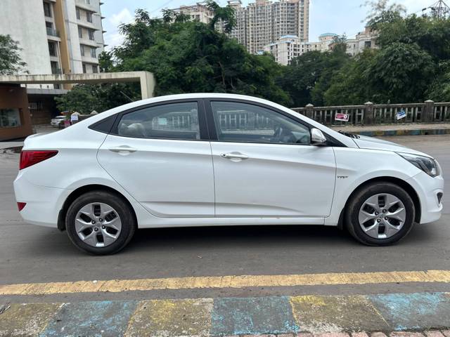 https://images10.gaadi.com/usedcar_image/4081127/original/processed_2d13cdcc0f6d99e538727e9242d7fc64.jpg?imwidth=6401