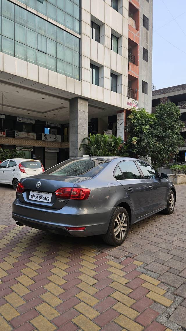 https://images10.gaadi.com/usedcar_image/4081197/original/processed_b7acbb901914c8b990f4eb6f75c5e200.jpg?imwidth=6402