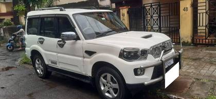 Mahindra Scorpio S11