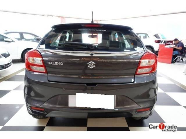 https://images10.gaadi.com/usedcar_image/4081300/original/processed_d3cfa6f72dc3b84b06925c2ea72d5527.jpg?imwidth=6402