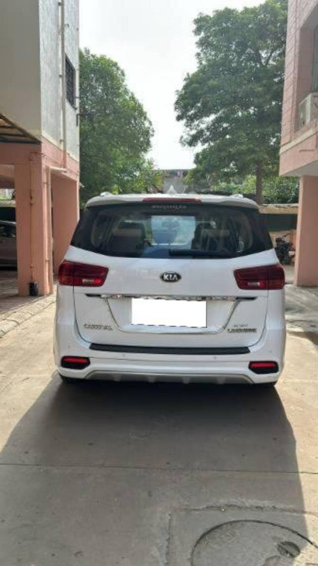 https://images10.gaadi.com/usedcar_image/4081356/original/processed_26279fbd-897e-4704-a94b-ccfdd2b4e7a0.jpeg?imwidth=6402